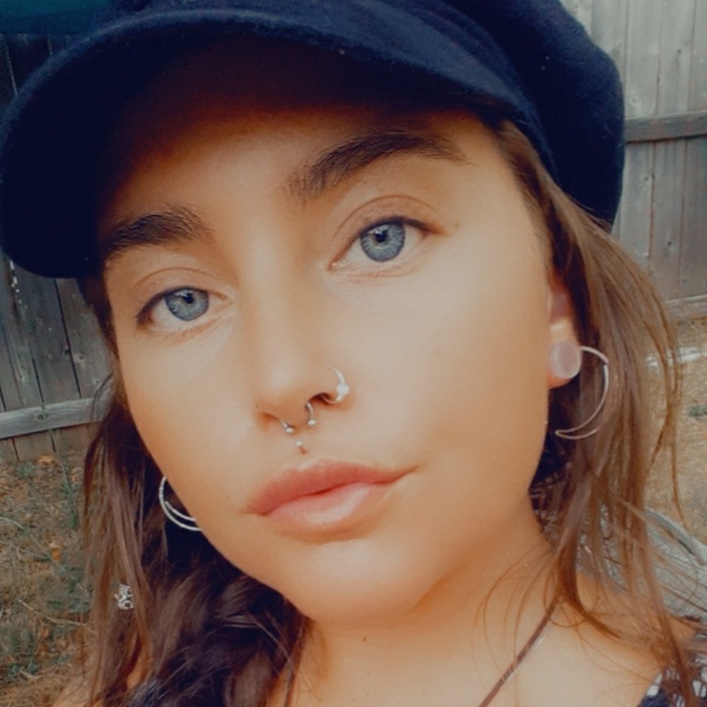 Meet your Posher, Cassie